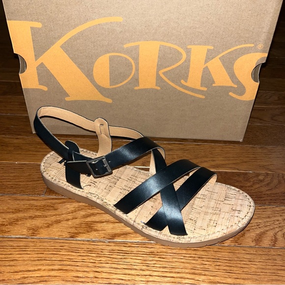 KORKS Jerrick Faux Leather Sandals Black Straps & Tan Flexible Sole Women’s 9 - Picture 2 of 14